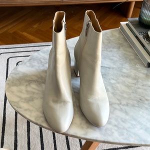 Schutz White Leather Booties Size 8